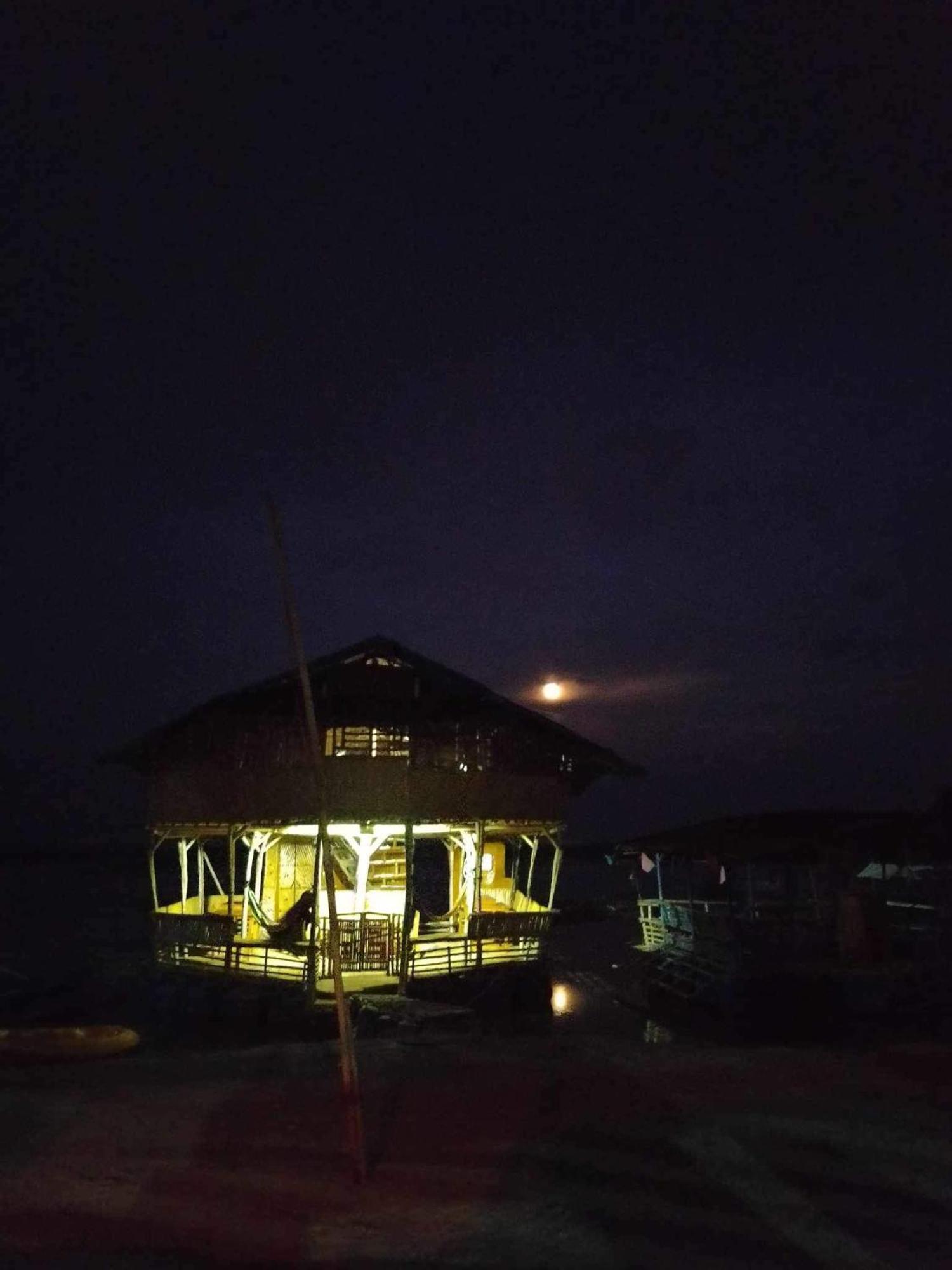 Bamboo Nest Beachfront Puerto Princesa Kültér fotó